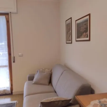 La Piccola Casa Dei Nonni Apartment *