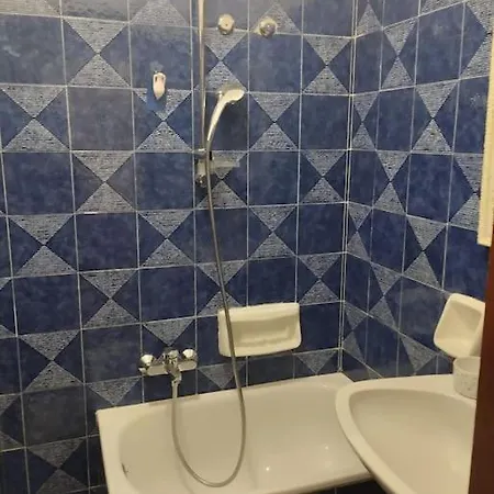 La Piccola Casa Dei Nonni * Моконези